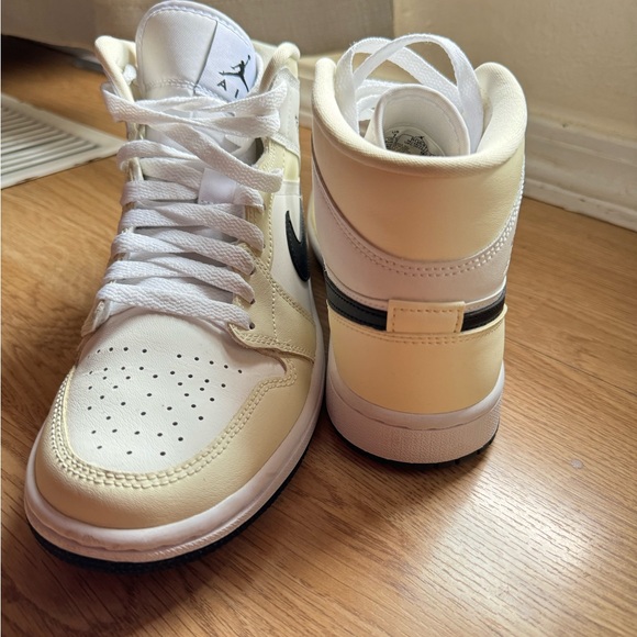 Nike Jordan’s - Picture 2 of 4